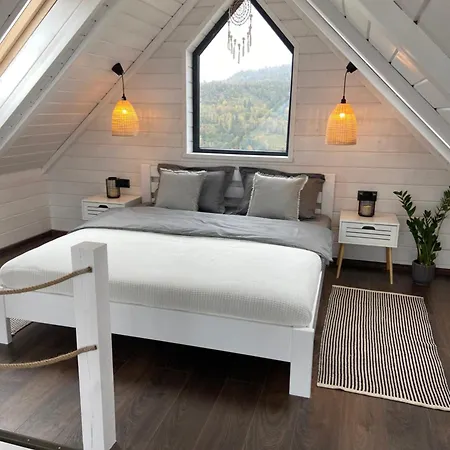 Under Sky - з теплим басейном ,чаном-джакузі, панорамною ванною та Playstation 5